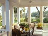 WHITE HORSE PORCH 01 STANDARD+